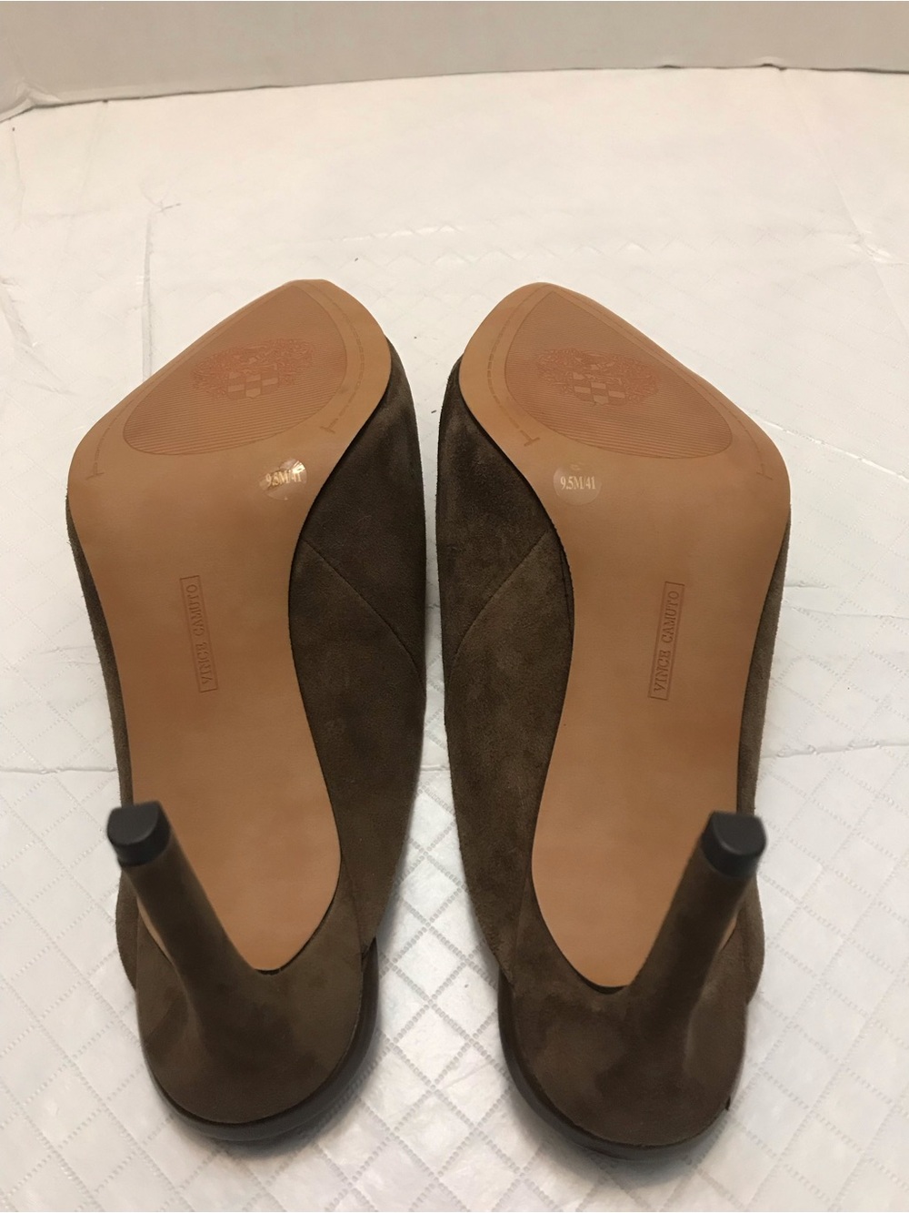 Vince Camuto Black Women's Heels (Label View) - Picture 12 of 15
